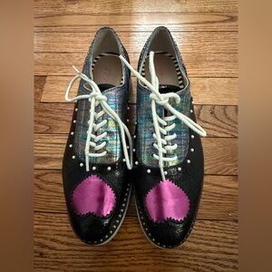 Betsey Johnson Marti Chunky Oxford Black and Pink Women's Sneakers